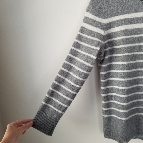 Talbots 100% Cashmere Gray/White Striped Crewneck Sweater Size L - Picture 7 of 11